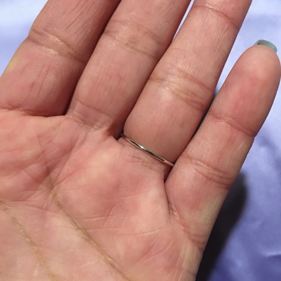 🆕 18K White Gold Pave Diamond Bar Ring size 6 - Picture 5 of 7